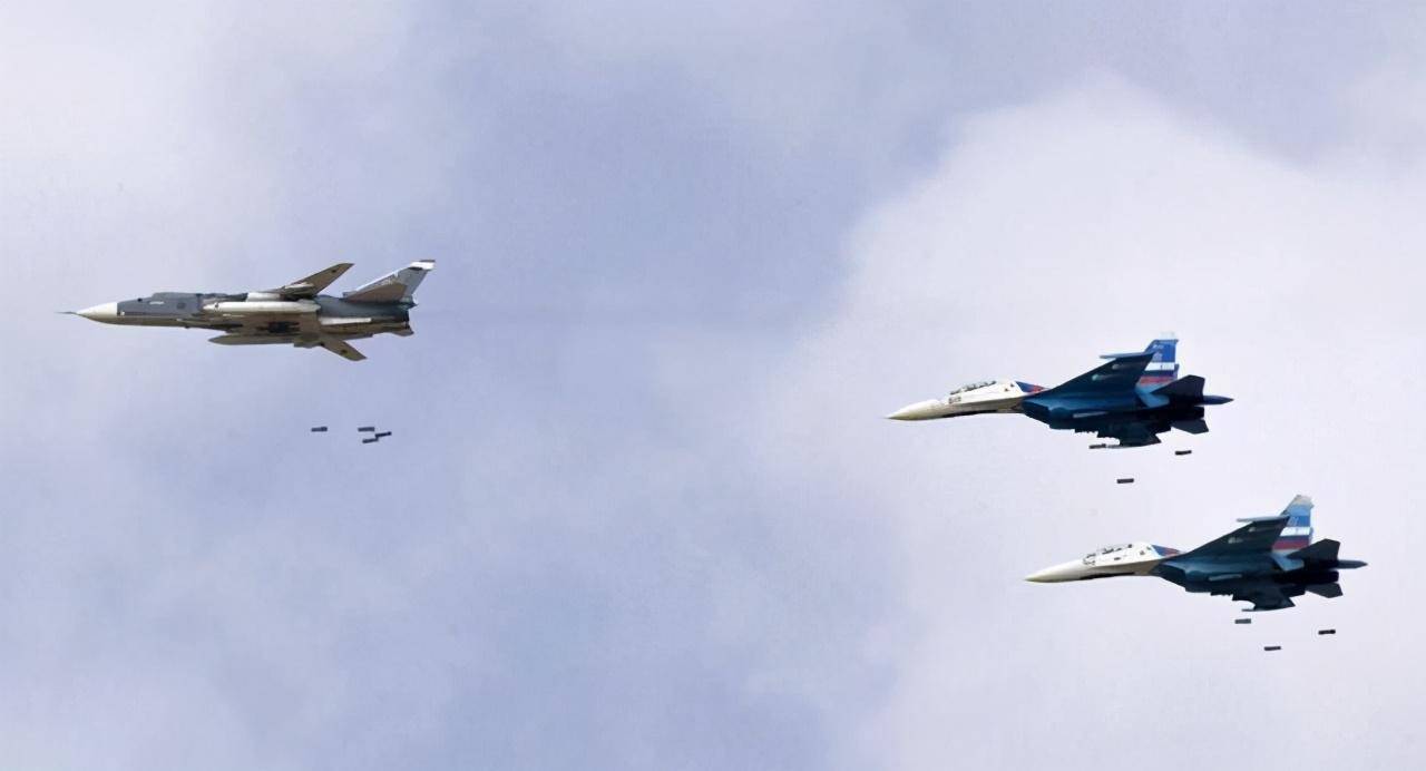 “太阳成集团tyc7111cc”
美军青天白日抢劫石油 叙利亚不敢阻拦 俄罗斯发出最后通牒(图7) “太阳成集团tyc7111cc”
美军青天白日抢劫石油 叙利亚不敢阻拦 俄罗斯发出最后通牒(图7)